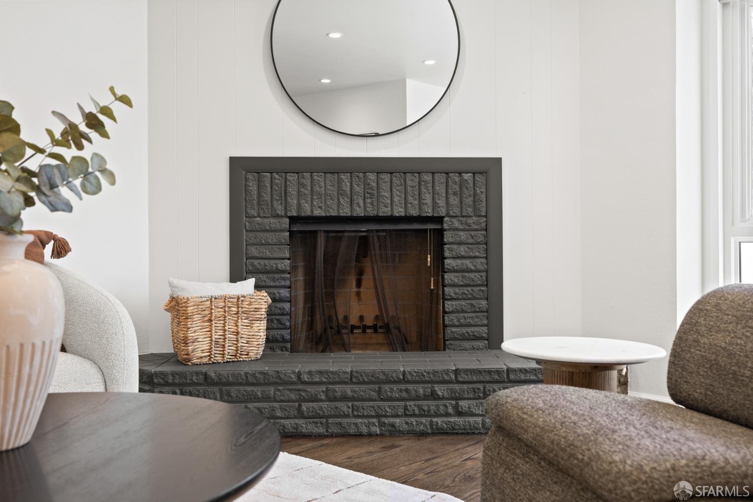 Detail Gallery Image 4 of 22 For 31 Canterbury Ave, Daly City,  CA 94015 - 3 Beds | 1/1 Baths