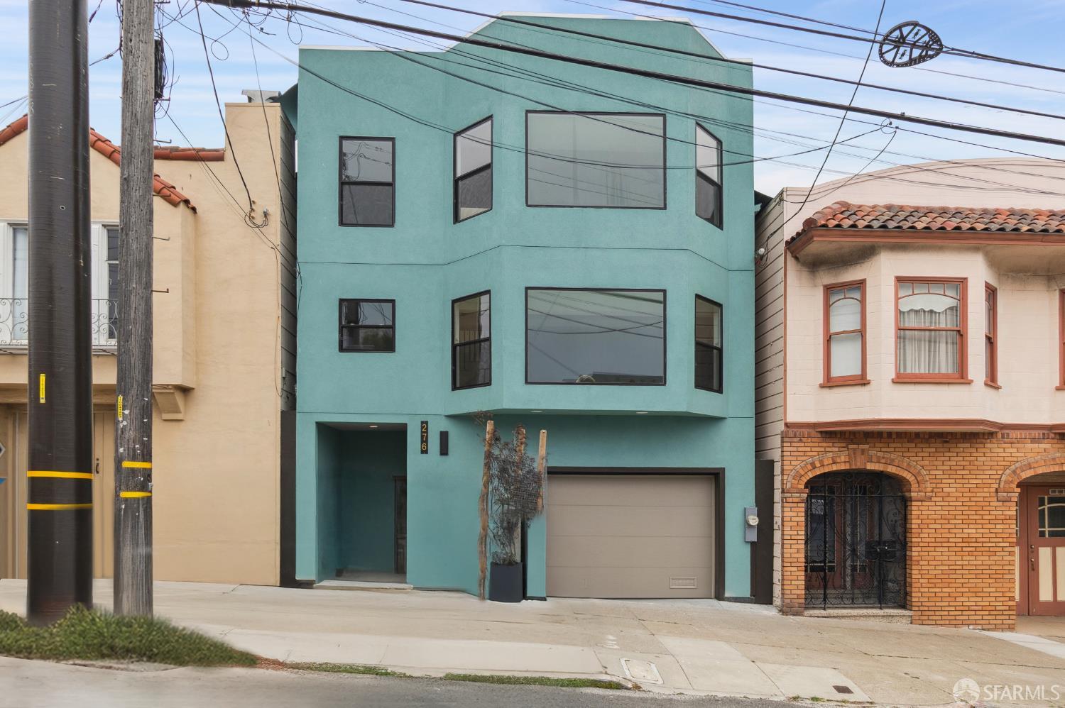 Detail Gallery Image 3 of 98 For 276 Seneca Ave, San Francisco,  CA 94112 - 5 Beds | 5 Baths