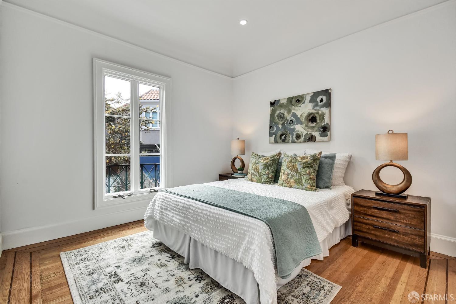 Detail Gallery Image 32 of 53 For 224 Twin Peaks Blvd, San Francisco,  CA 94114 - 3 Beds | 2/1 Baths