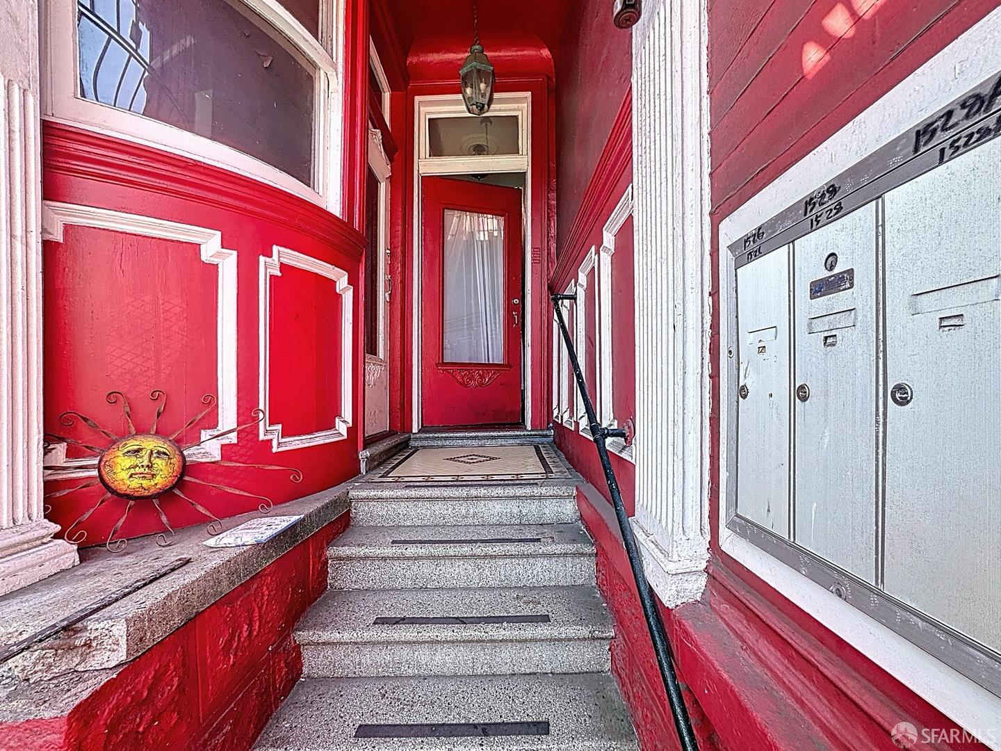 Detail Gallery Image 4 of 22 For 1524 Haight St, San Francisco,  CA 94117 - – Beds | – Baths