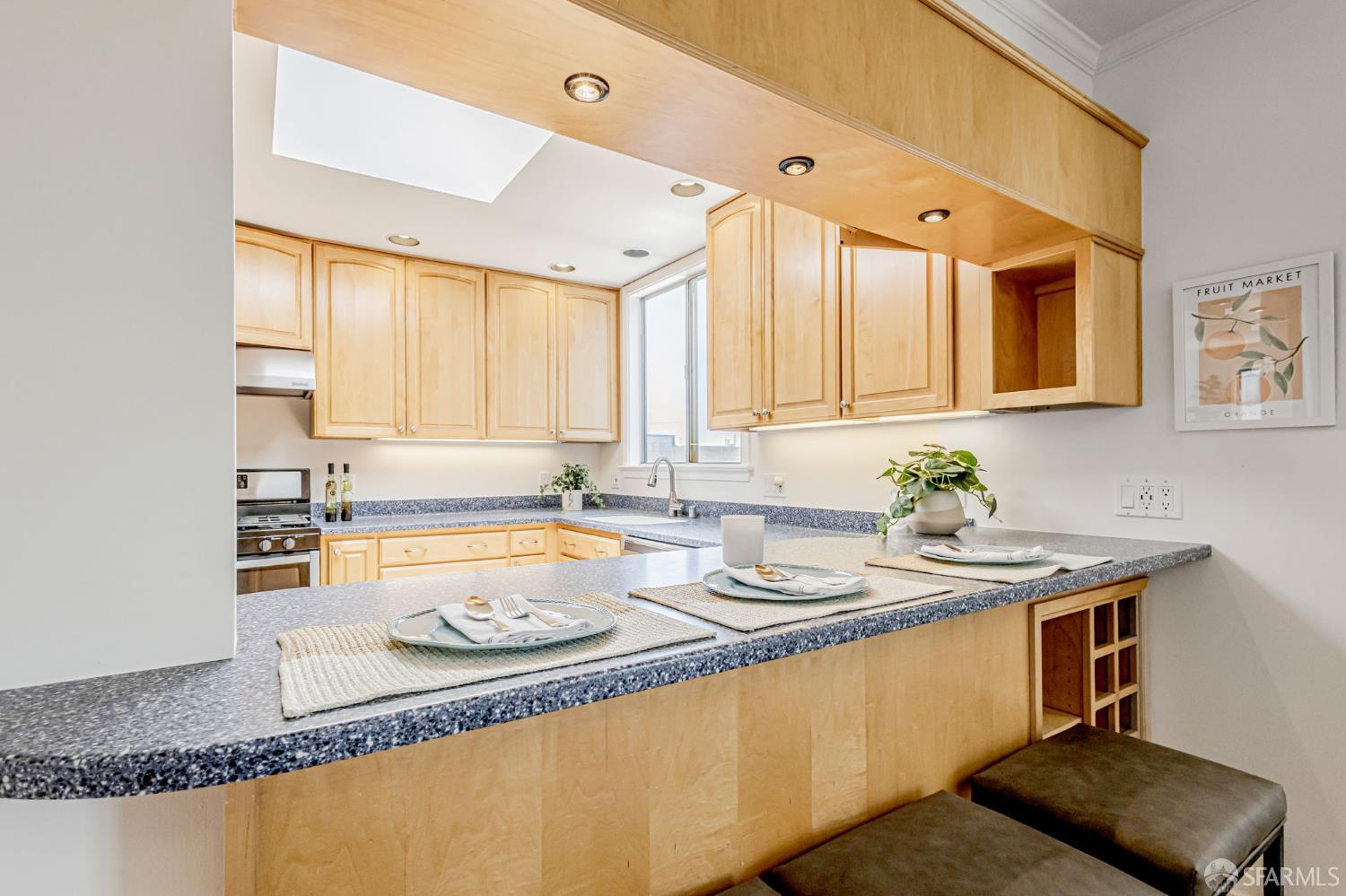 Detail Gallery Image 13 of 42 For 2930 Rivera St, San Francisco,  CA 94116 - 3 Beds | 3 Baths