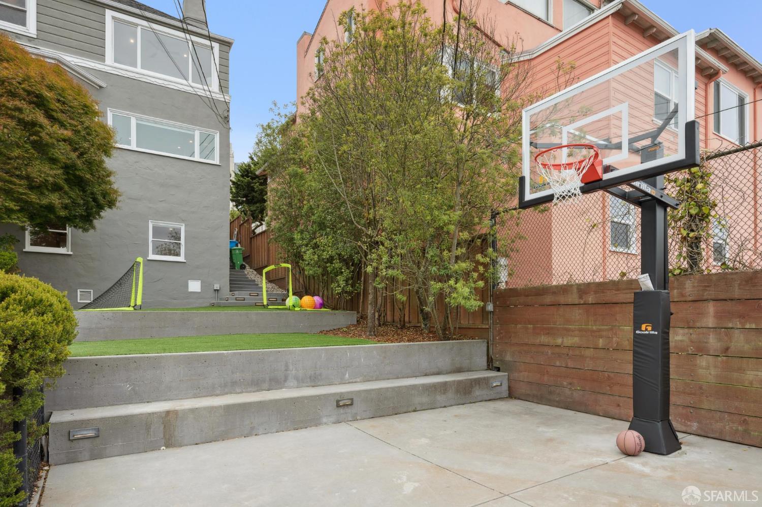 Detail Gallery Image 79 of 96 For 1983 15th Ave, San Francisco,  CA 94116 - 5 Beds | 4/1 Baths