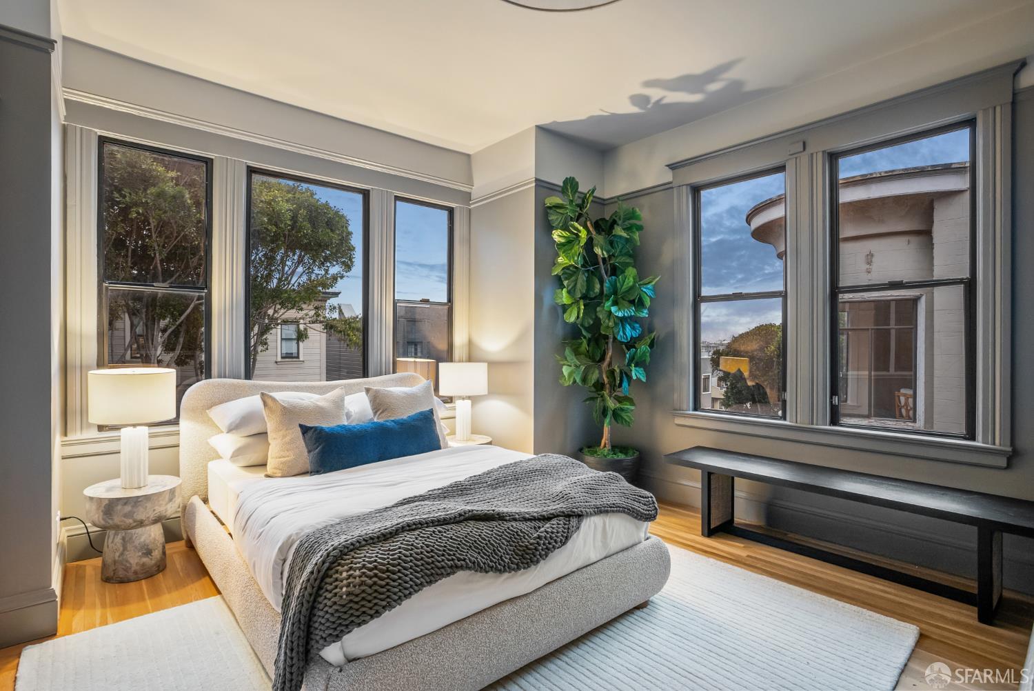 Detail Gallery Image 5 of 51 For 1396 Pacific Ave, San Francisco,  CA 94123 - 3 Beds | 2 Baths
