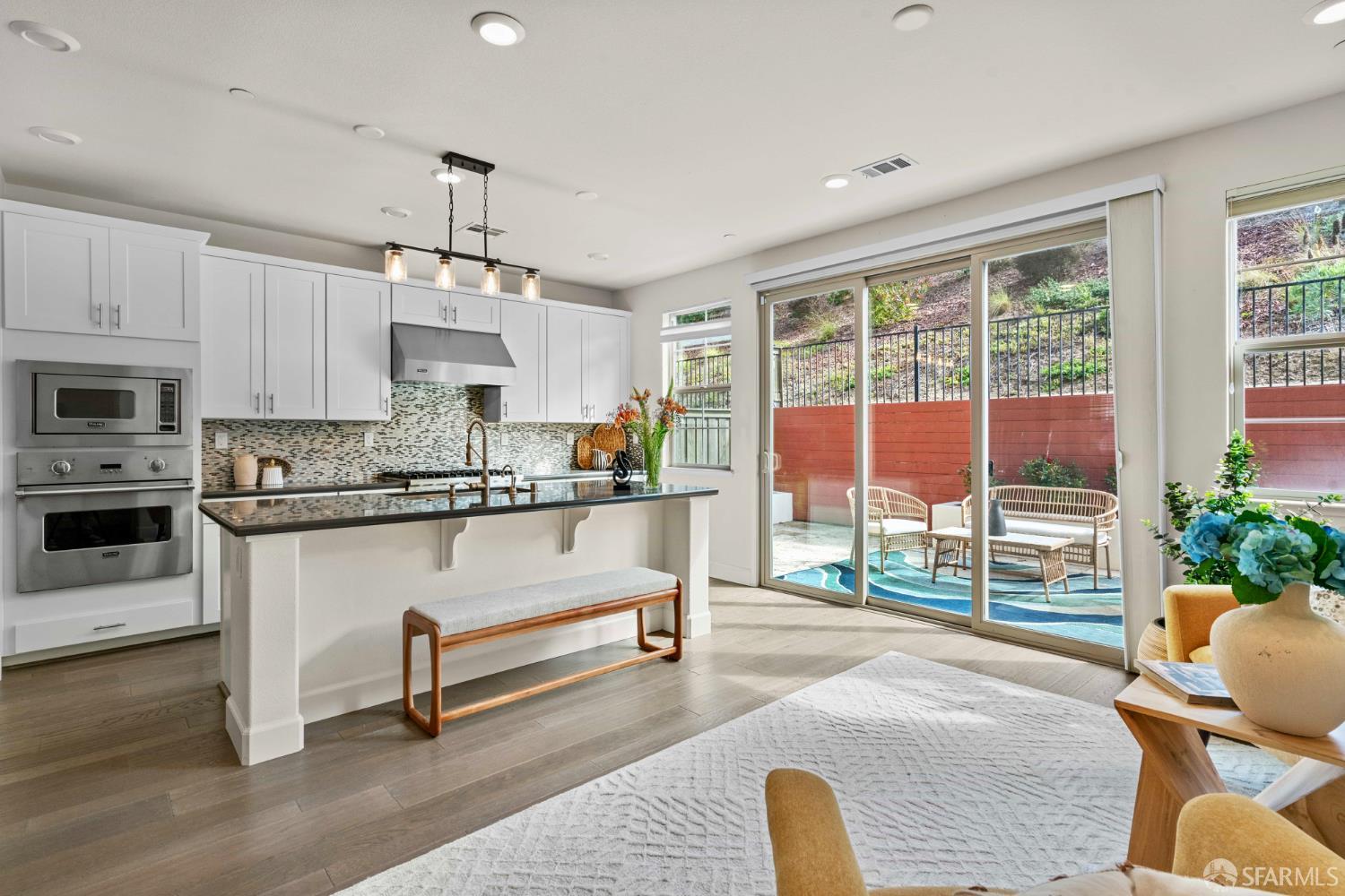 Detail Gallery Image 19 of 53 For 382 Crestview Cir, Daly City,  CA 94015 - 5 Beds | 4 Baths
