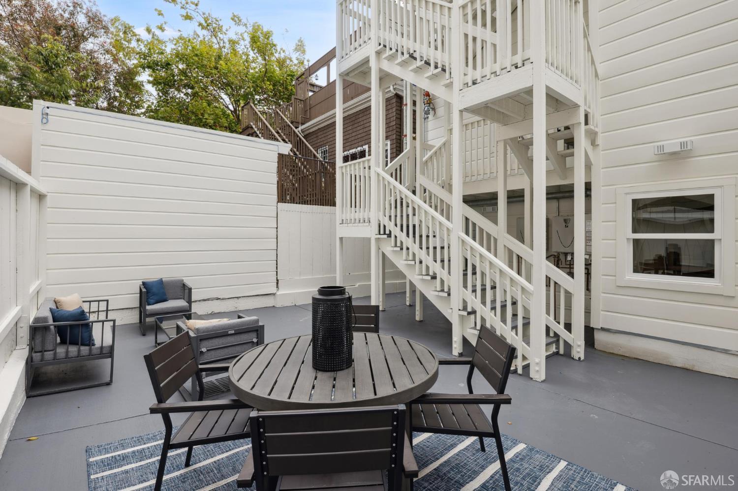 Detail Gallery Image 31 of 33 For 102 Baker St a,  San Francisco,  CA 94117 - 3 Beds | 3/1 Baths