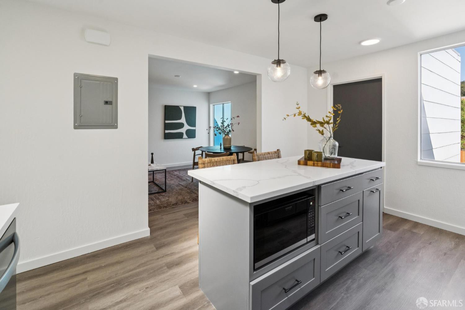 Detail Gallery Image 17 of 54 For 363 Prague St, San Francisco,  CA 94112 - 4 Beds | 2 Baths