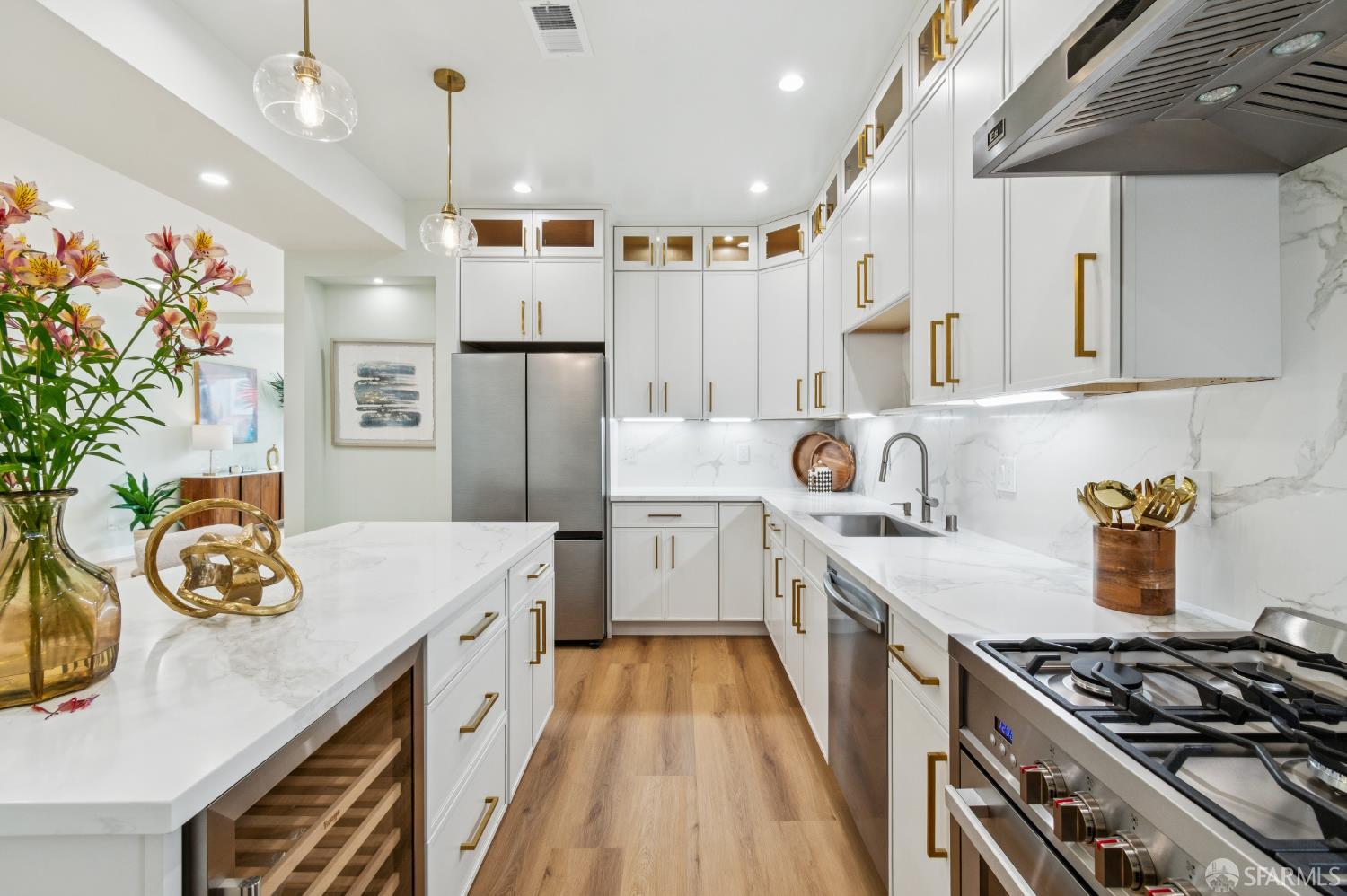 Detail Gallery Image 25 of 98 For 276 Seneca Ave, San Francisco,  CA 94112 - 5 Beds | 5 Baths
