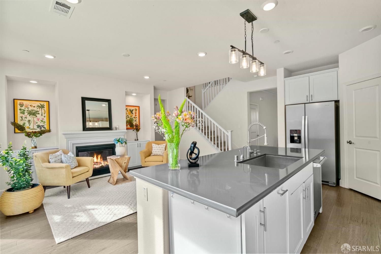 Detail Gallery Image 17 of 53 For 382 Crestview Cir, Daly City,  CA 94015 - 5 Beds | 4 Baths