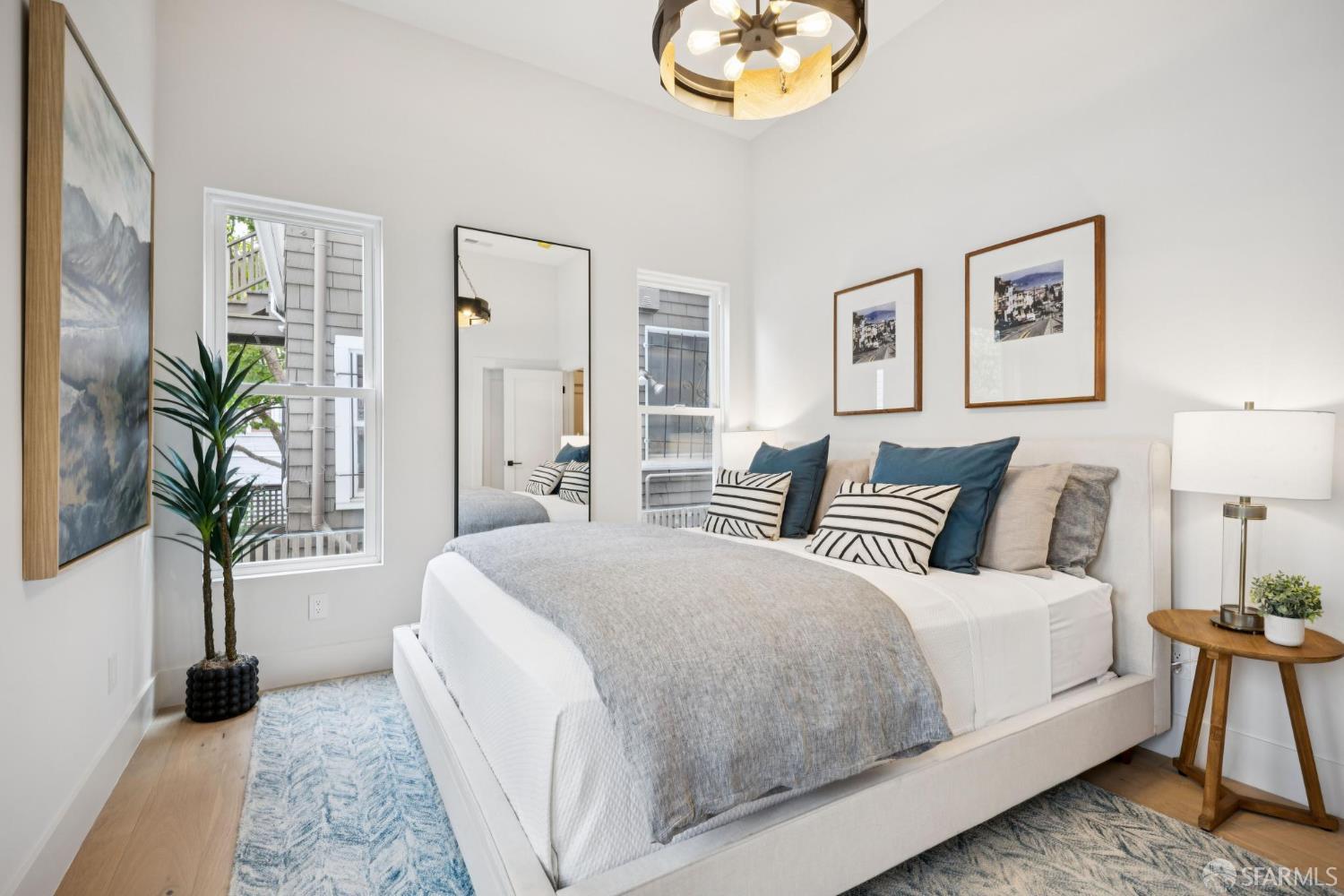 Detail Gallery Image 17 of 33 For 102 Baker St a,  San Francisco,  CA 94117 - 3 Beds | 3/1 Baths