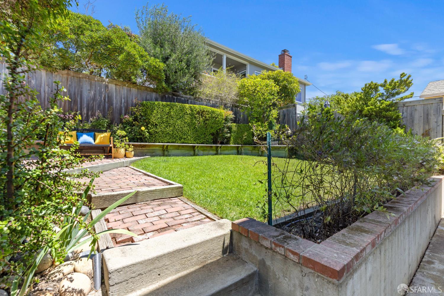 Detail Gallery Image 35 of 40 For 2464 Alida St, Oakland,  CA 95602 - 3 Beds | 2/1 Baths