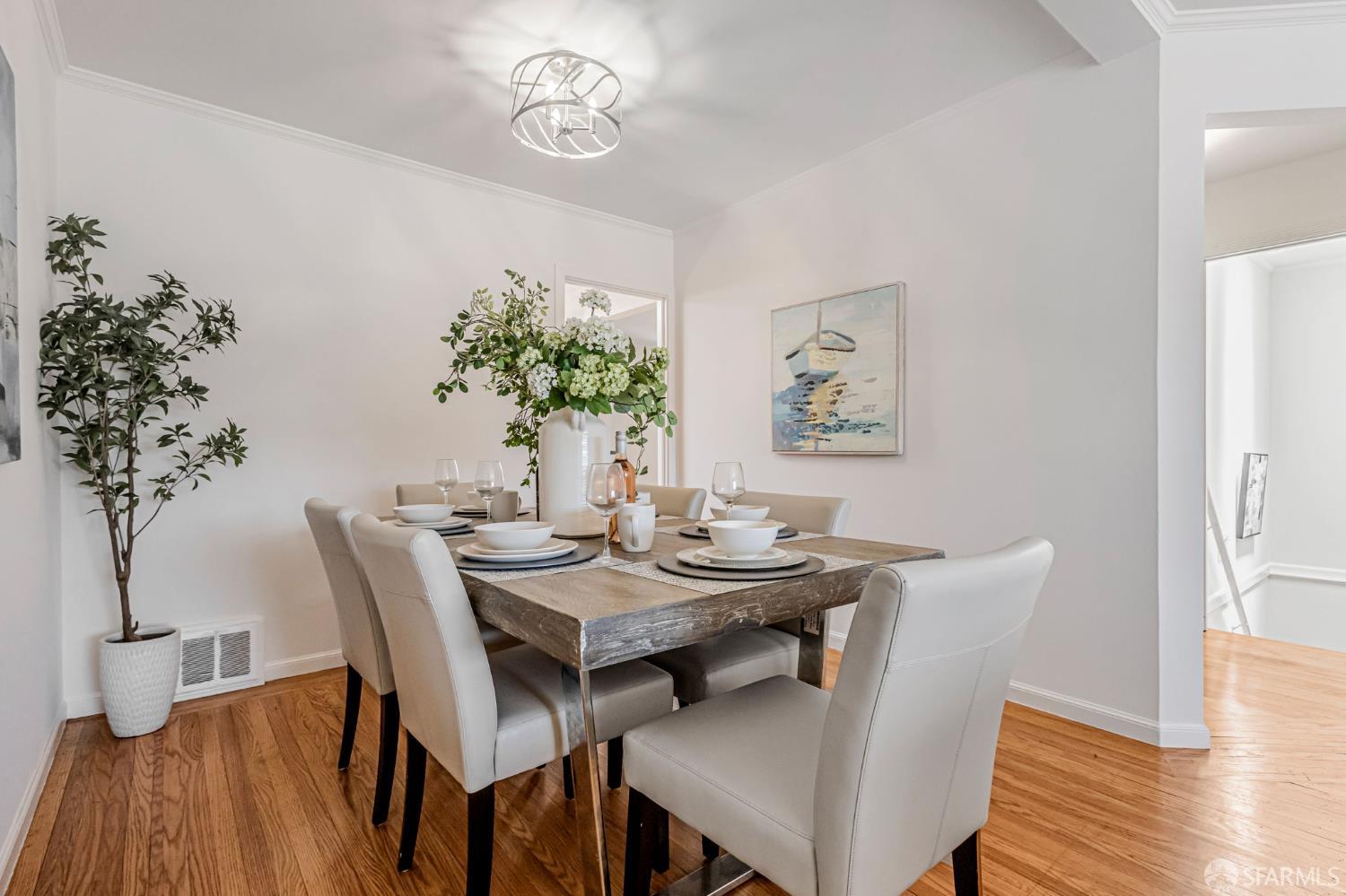 Detail Gallery Image 8 of 42 For 2930 Rivera St, San Francisco,  CA 94116 - 3 Beds | 3 Baths