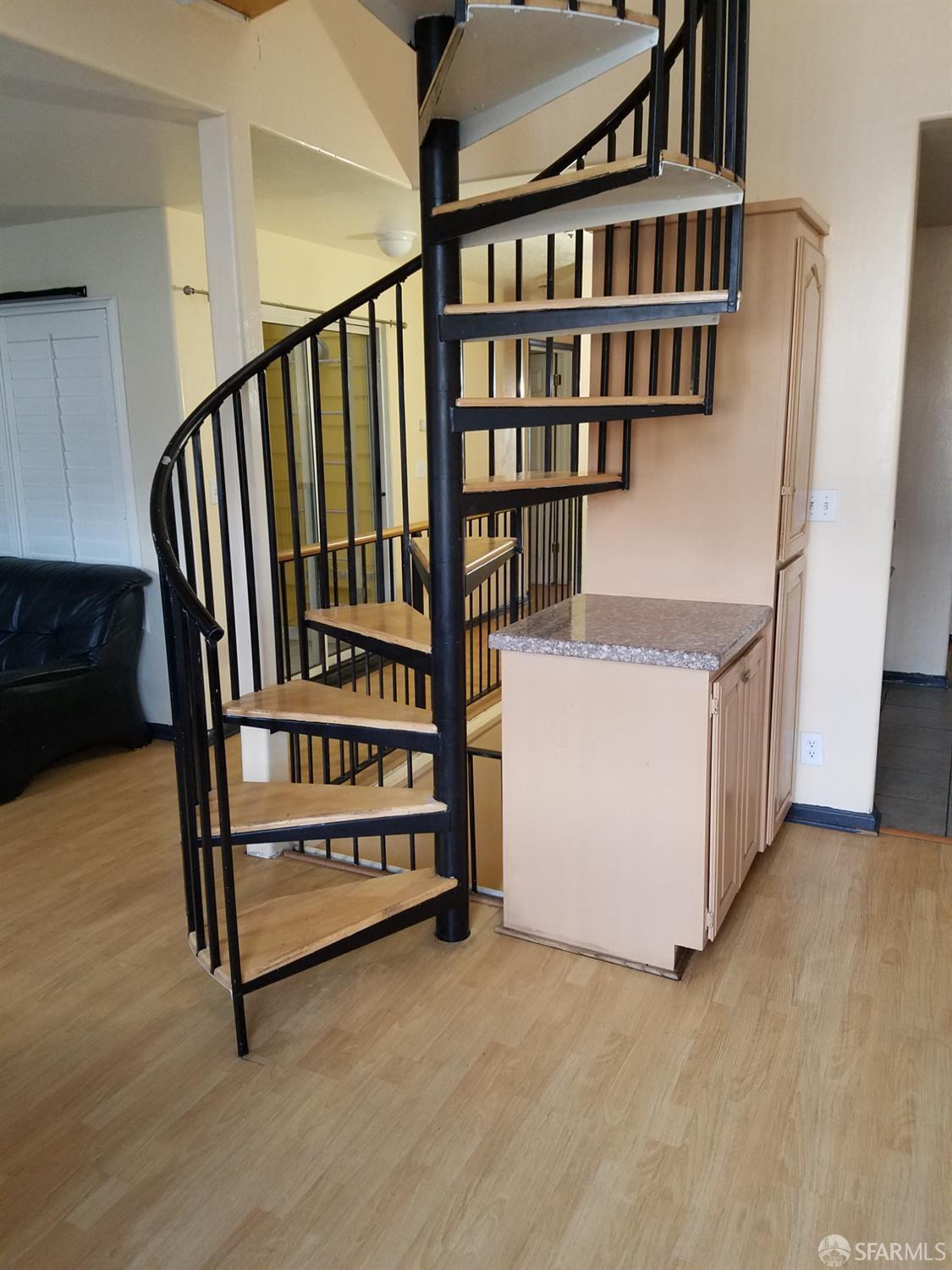 Detail Gallery Image 7 of 10 For 1180 Hillside Blvd, Daly City,  CA 94014 - – Beds | – Baths