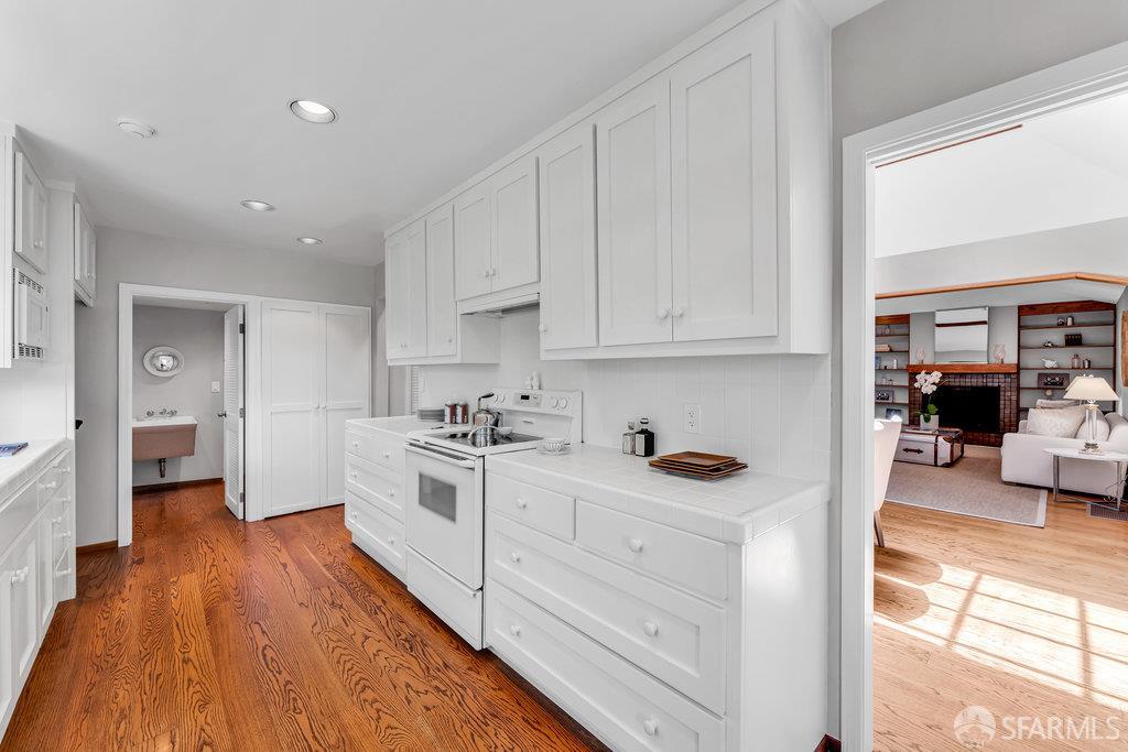 Detail Gallery Image 28 of 95 For 35 Ardilla Rd, Orinda,  CA 94563 - 4 Beds | 4 Baths