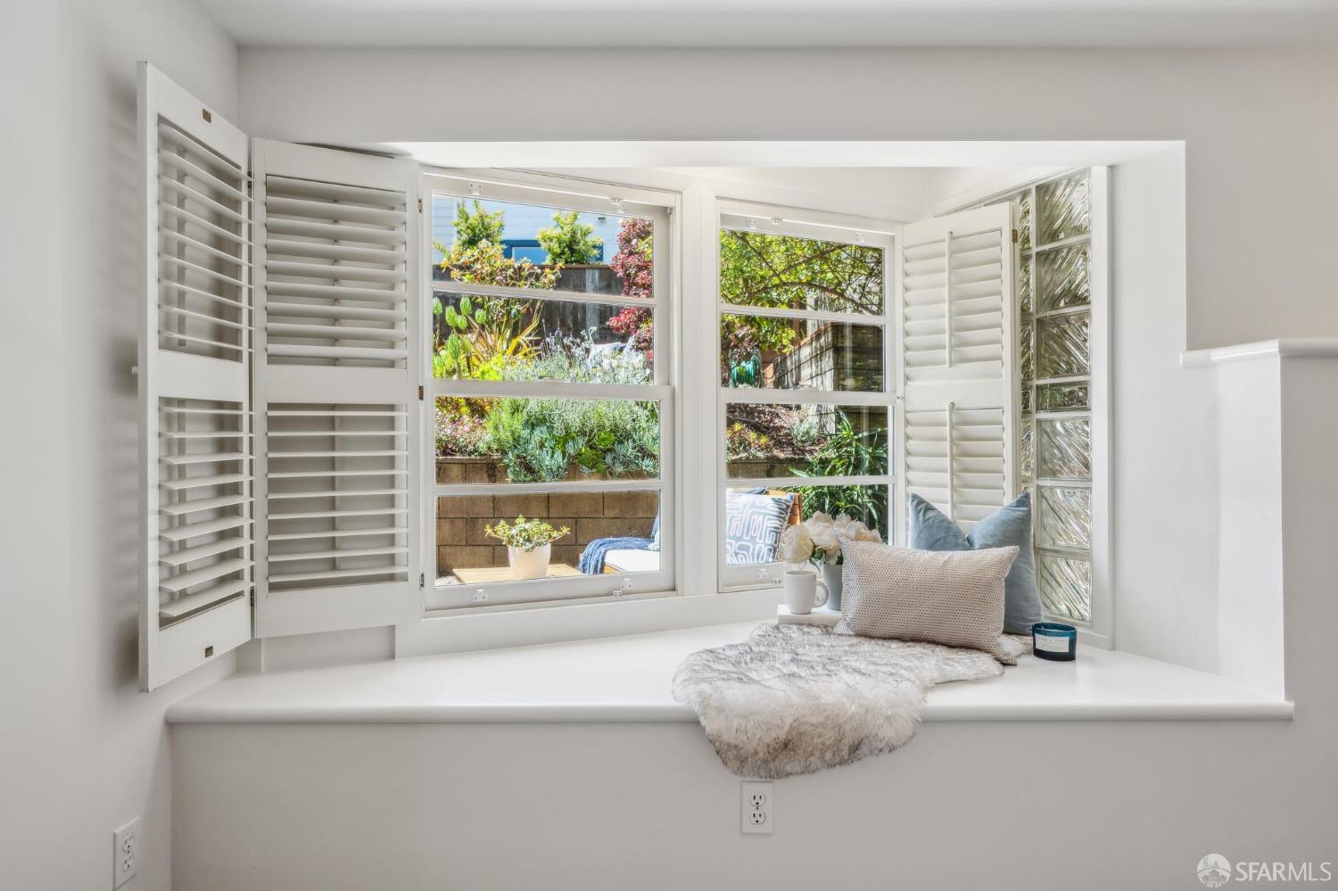 Detail Gallery Image 42 of 66 For 25 Roselyn Ter, San Francisco,  CA 94118 - 3 Beds | 2 Baths