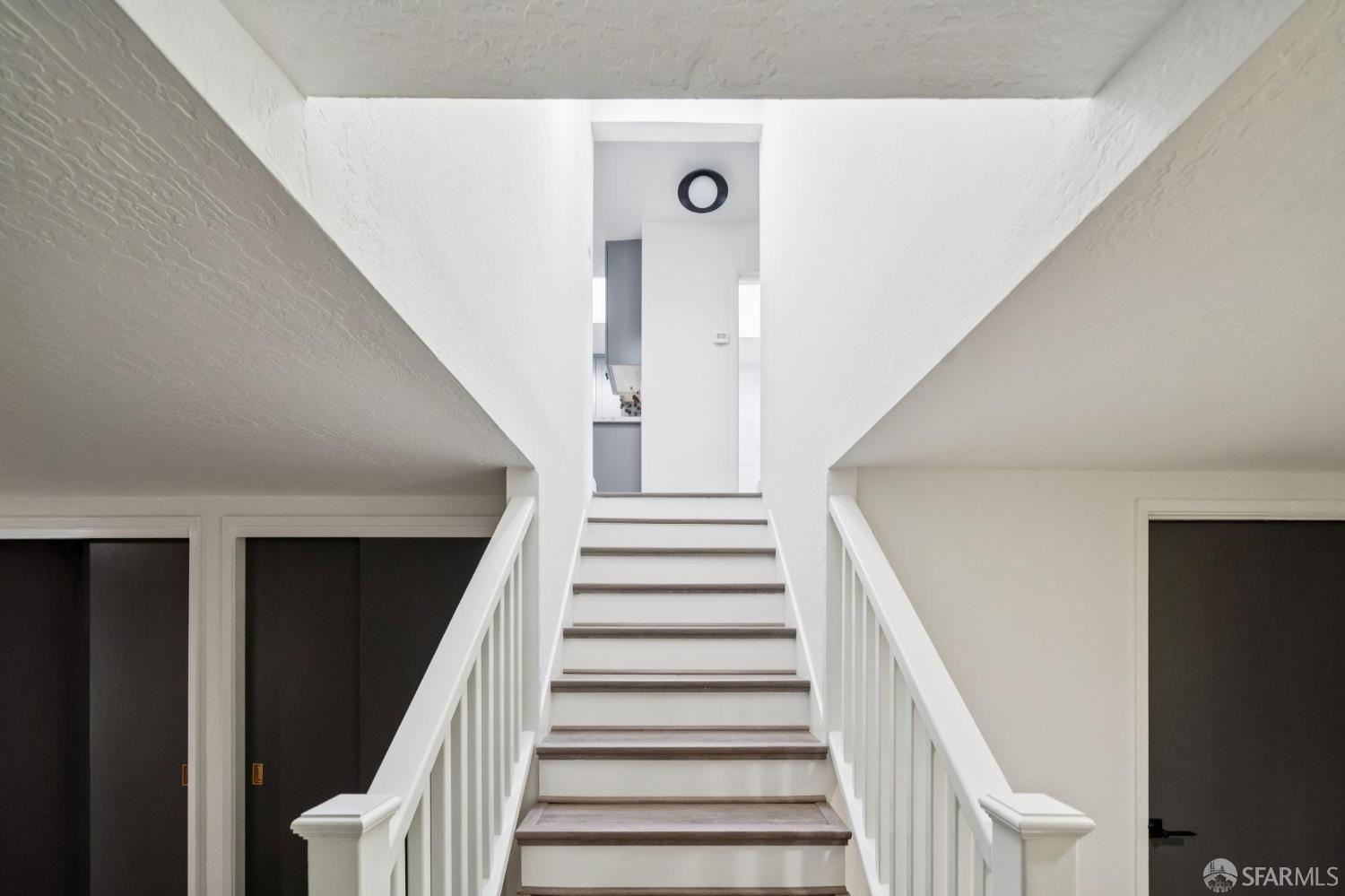 Detail Gallery Image 6 of 54 For 363 Prague St, San Francisco,  CA 94112 - 4 Beds | 2 Baths
