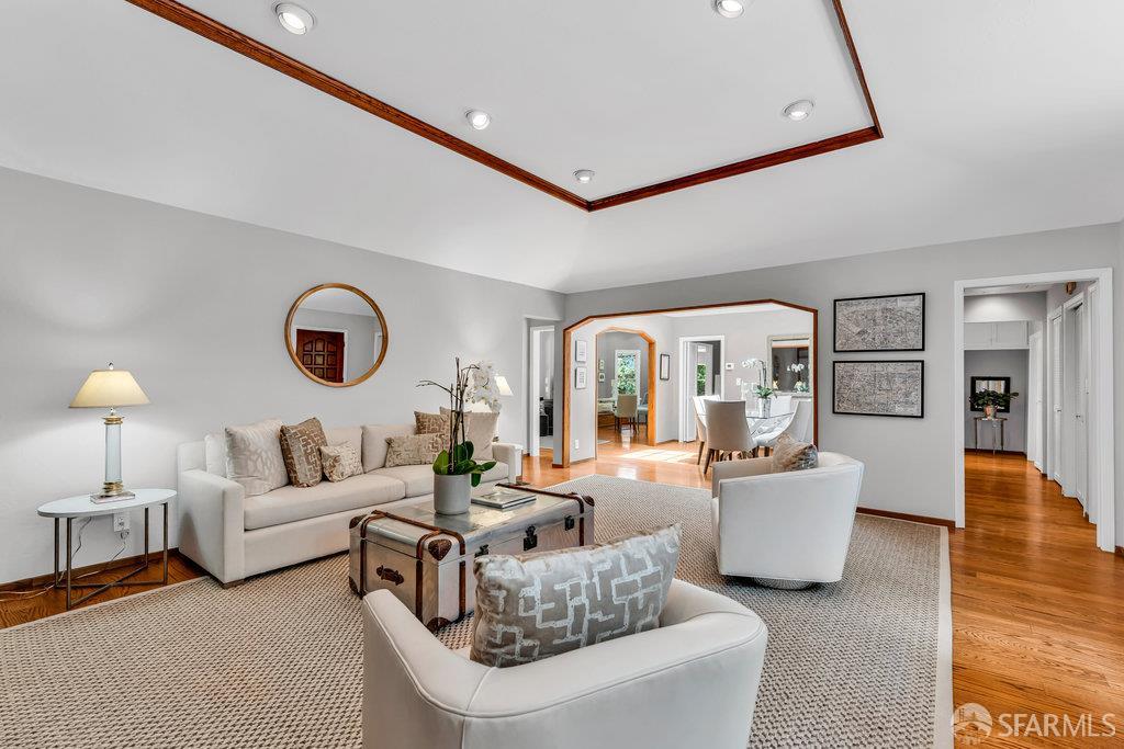 Detail Gallery Image 13 of 95 For 35 Ardilla Rd, Orinda,  CA 94563 - 4 Beds | 4 Baths
