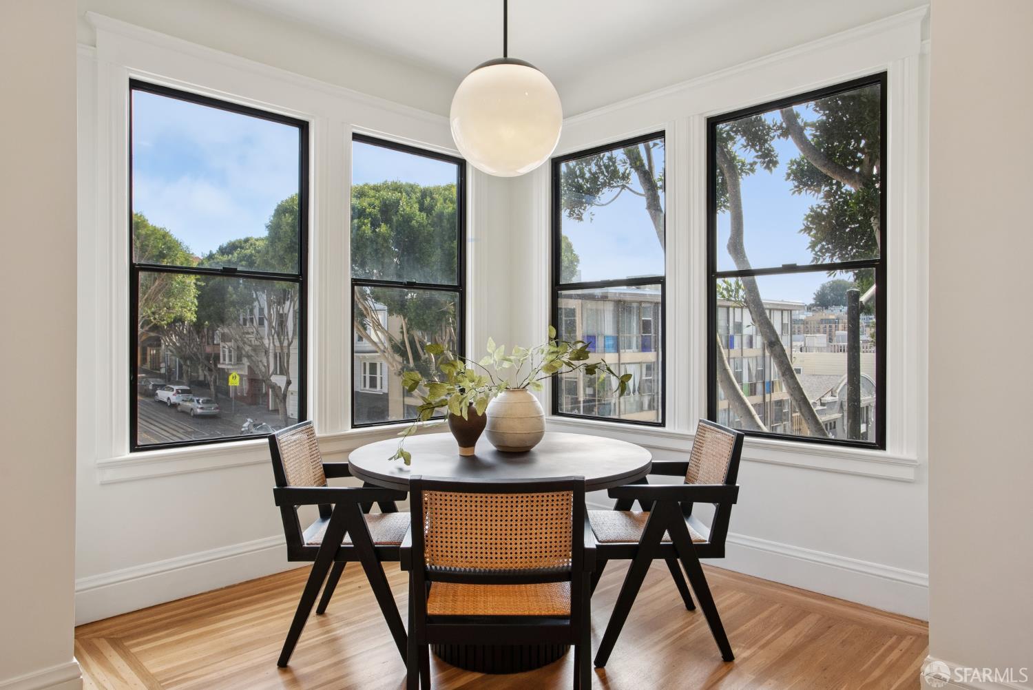 Detail Gallery Image 18 of 51 For 1396 Pacific Ave, San Francisco,  CA 94123 - 3 Beds | 2 Baths