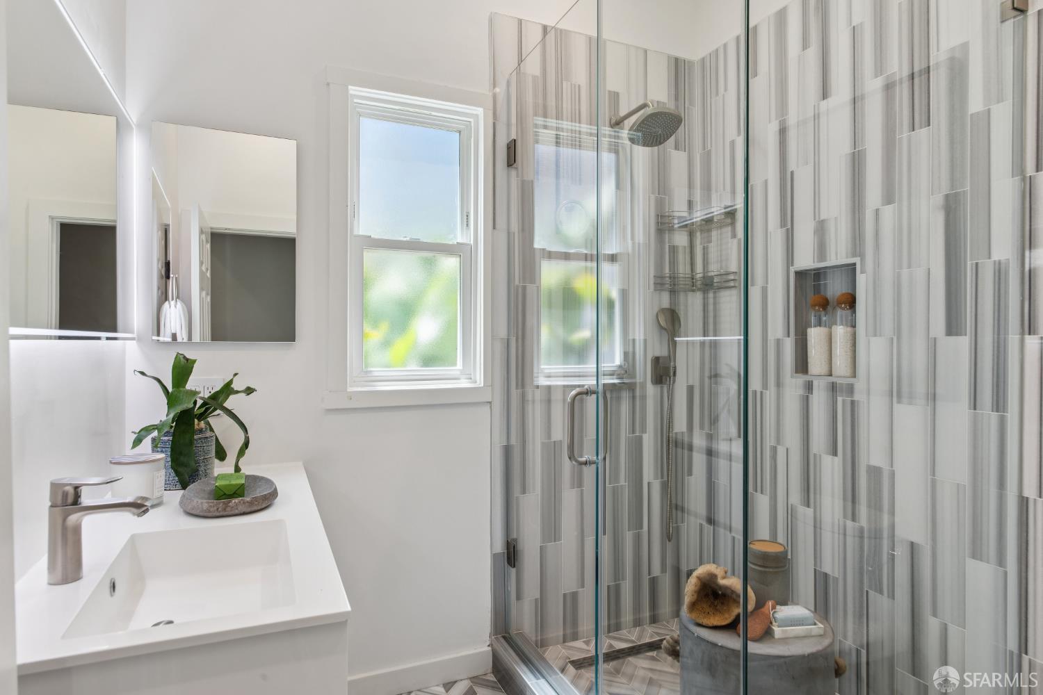Detail Gallery Image 28 of 39 For 1035 Natoma St, San Francisco,  CA 94103 - 3 Beds | 1/1 Baths