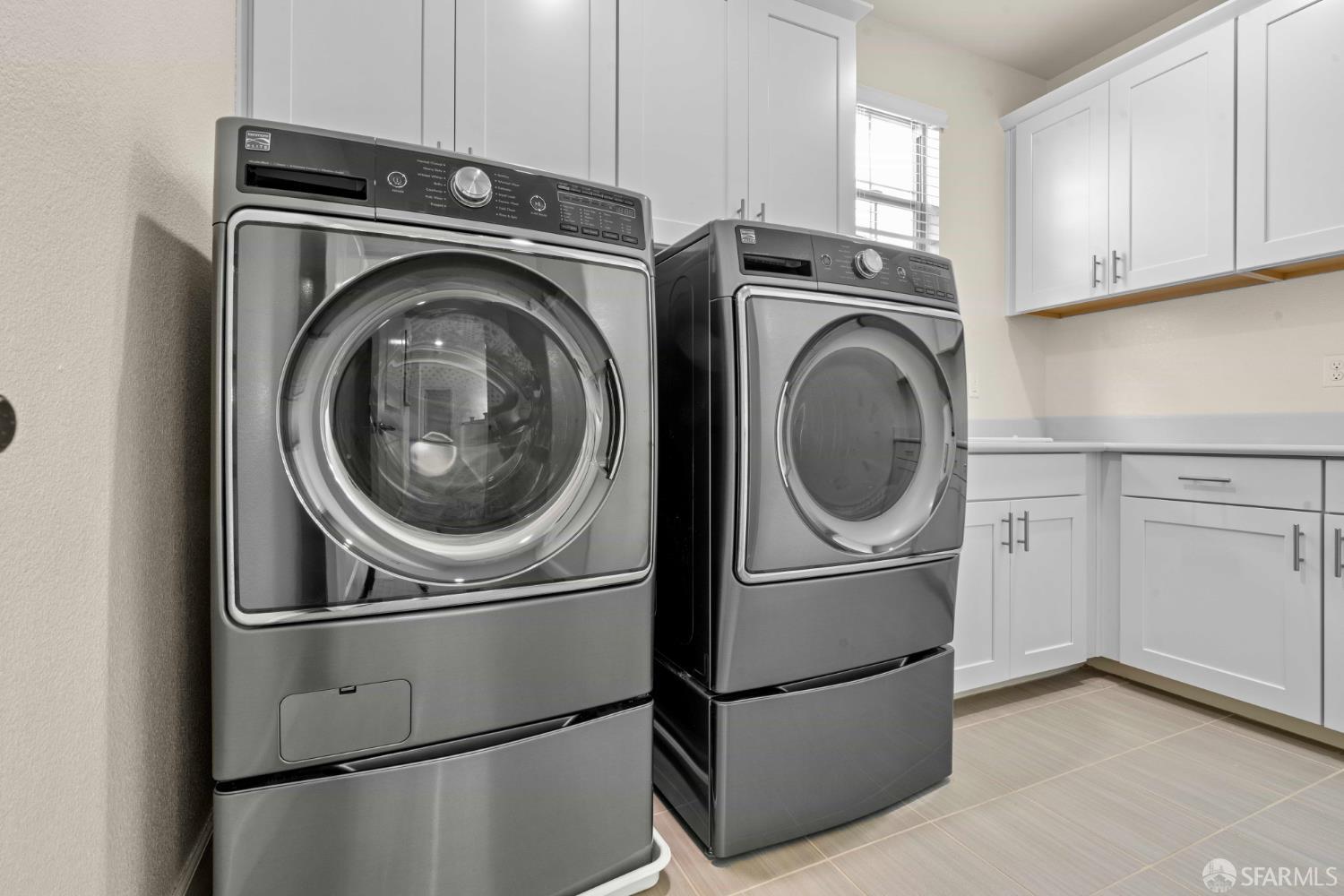 Detail Gallery Image 45 of 53 For 382 Crestview Cir, Daly City,  CA 94015 - 5 Beds | 4 Baths