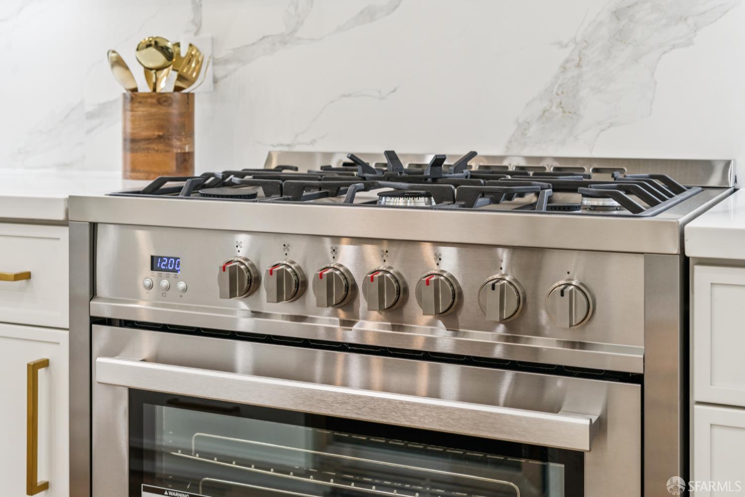 Detail Gallery Image 24 of 98 For 276 Seneca Ave, San Francisco,  CA 94112 - 5 Beds | 5 Baths