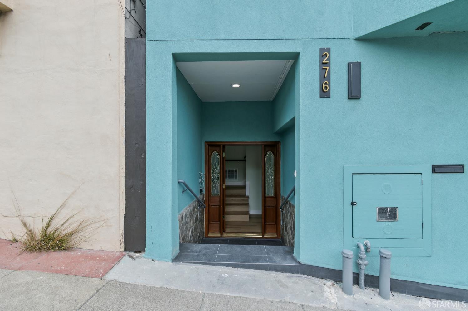 Detail Gallery Image 5 of 98 For 276 Seneca Ave, San Francisco,  CA 94112 - 5 Beds | 5 Baths