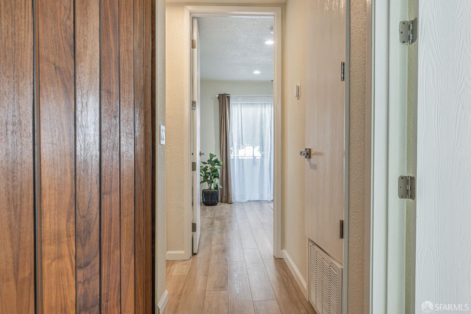 Detail Gallery Image 22 of 36 For 1396 El Camino Real #110,  Millbrae,  CA 94030 - 2 Beds | 2 Baths