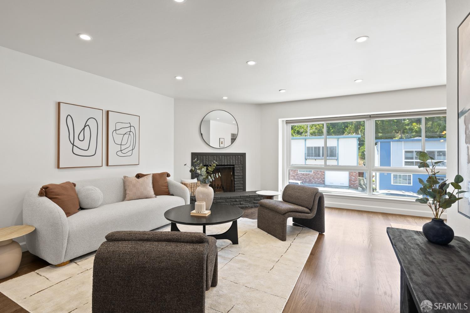 Detail Gallery Image 3 of 22 For 31 Canterbury Ave, Daly City,  CA 94015 - 3 Beds | 1/1 Baths