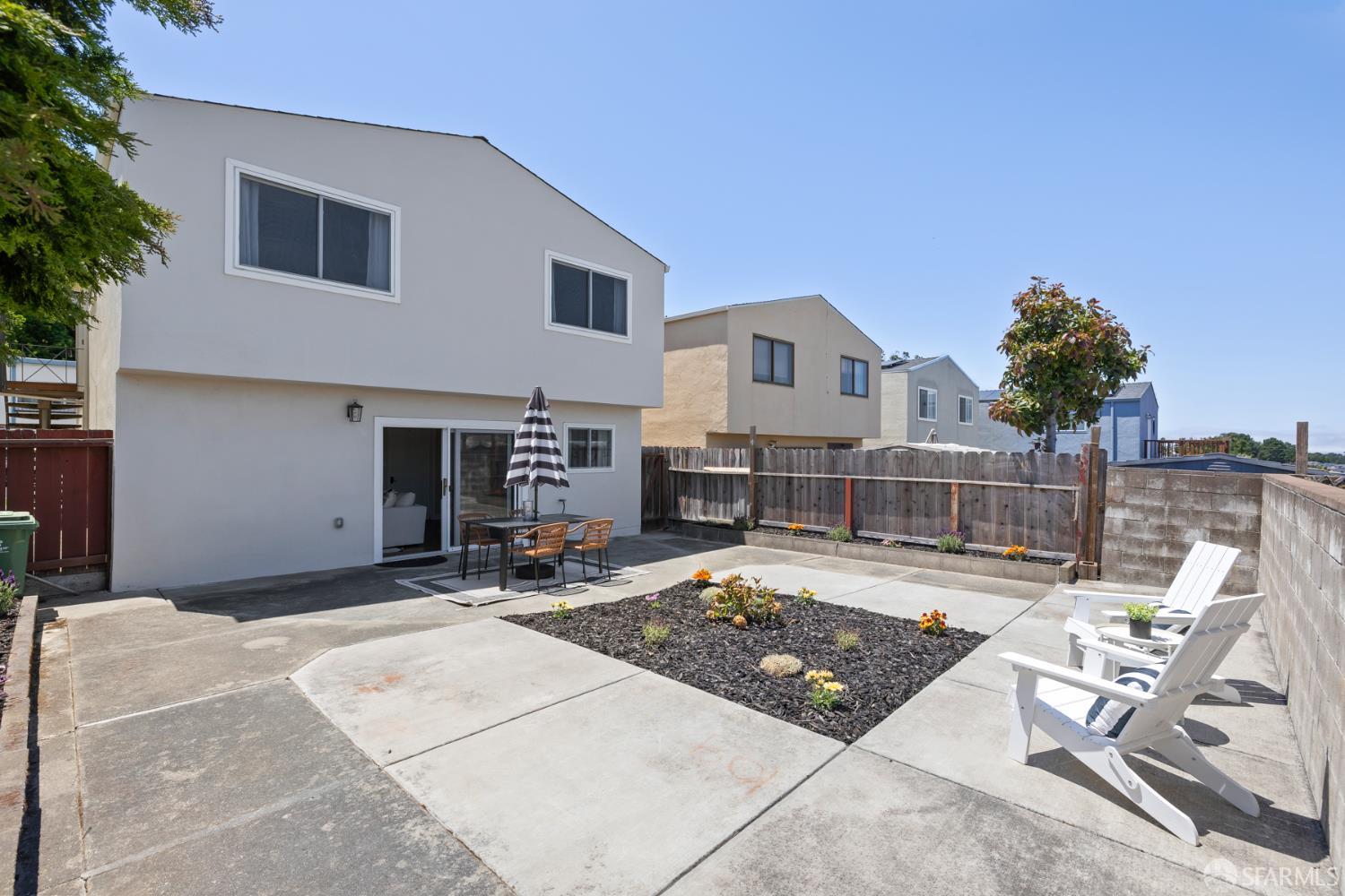 Detail Gallery Image 20 of 22 For 31 Canterbury Ave, Daly City,  CA 94015 - 3 Beds | 1/1 Baths