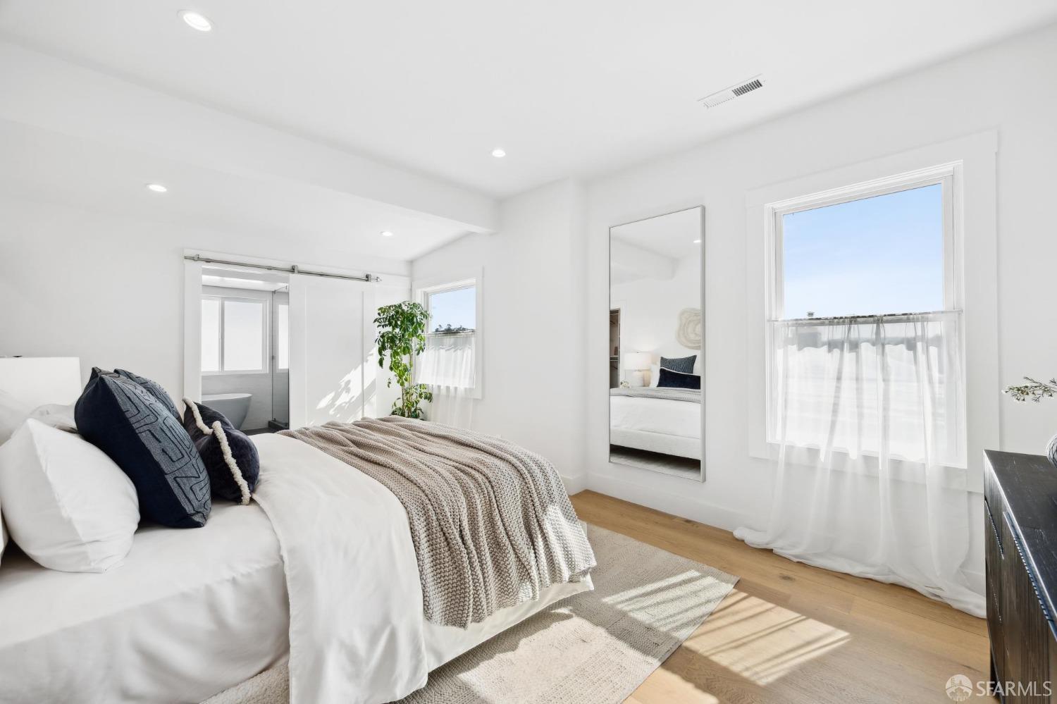 Detail Gallery Image 42 of 96 For 2418 21st Ave, San Francisco,  CA 94116 - 5 Beds | 3/1 Baths