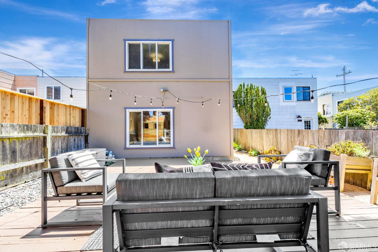 Detail Gallery Image 38 of 42 For 2930 Rivera St, San Francisco,  CA 94116 - 3 Beds | 3 Baths