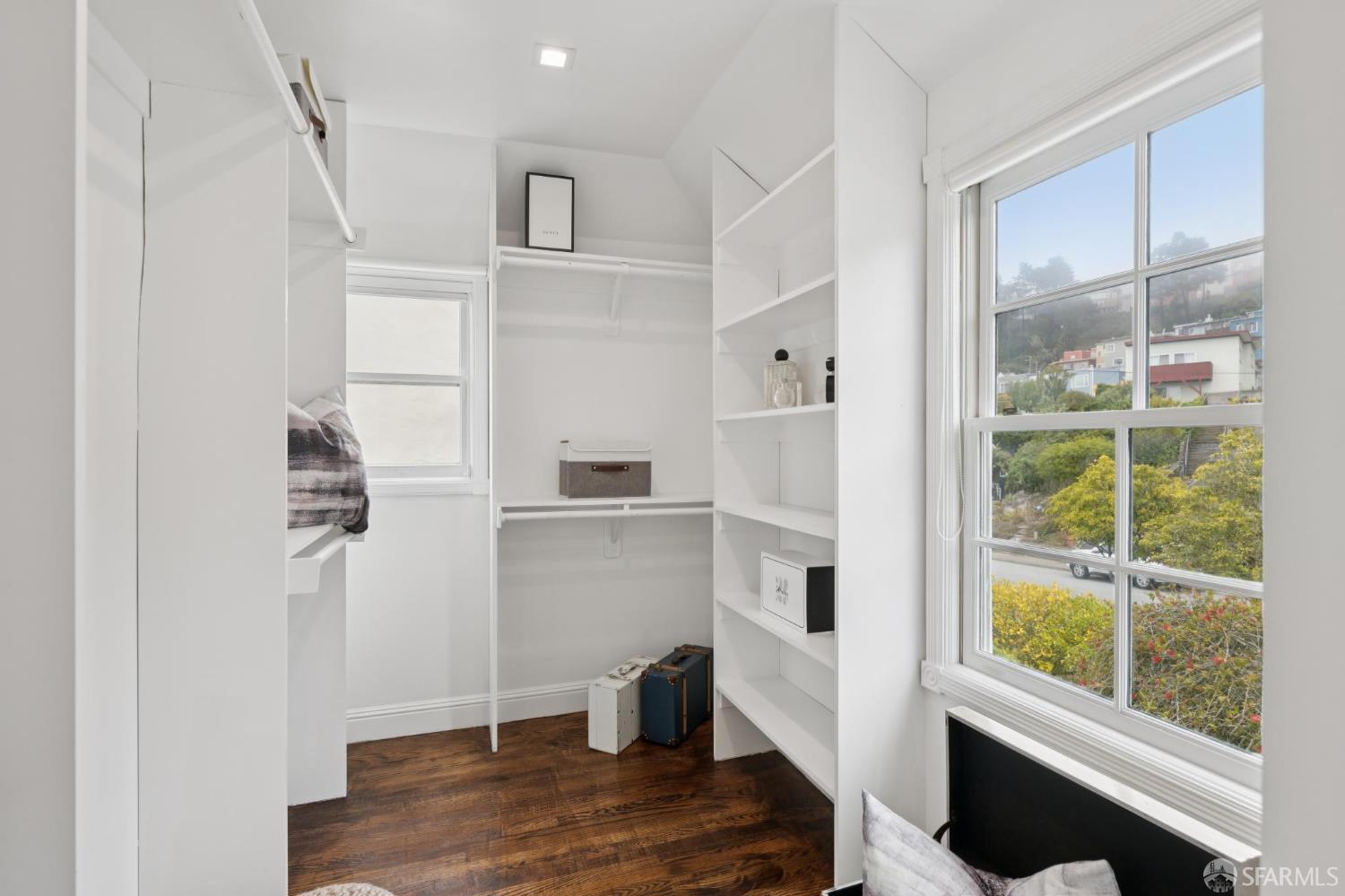 Detail Gallery Image 42 of 96 For 1983 15th Ave, San Francisco,  CA 94116 - 5 Beds | 4/1 Baths