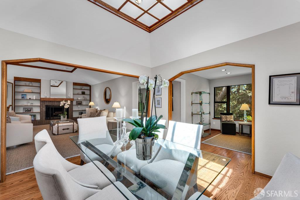 Detail Gallery Image 17 of 95 For 35 Ardilla Rd, Orinda,  CA 94563 - 4 Beds | 4 Baths