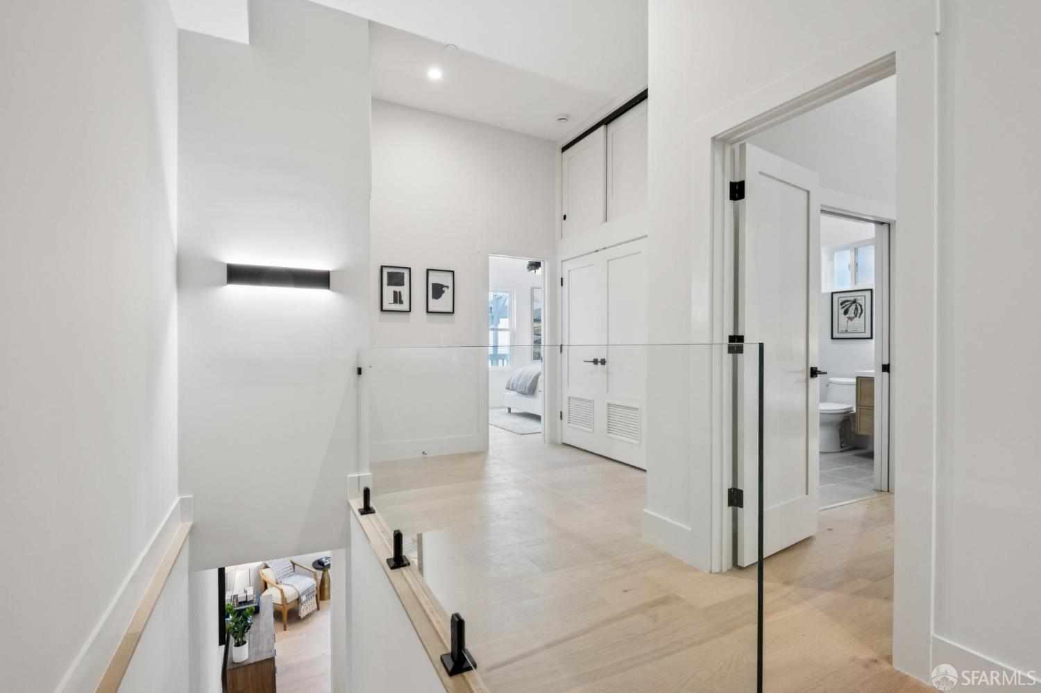Detail Gallery Image 12 of 33 For 102 Baker St a,  San Francisco,  CA 94117 - 3 Beds | 3/1 Baths