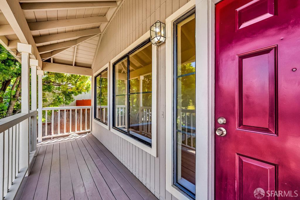 Detail Gallery Image 5 of 69 For 23599 Matthew Ct, Hayward,  CA 94541 - 3 Beds | 3 Baths