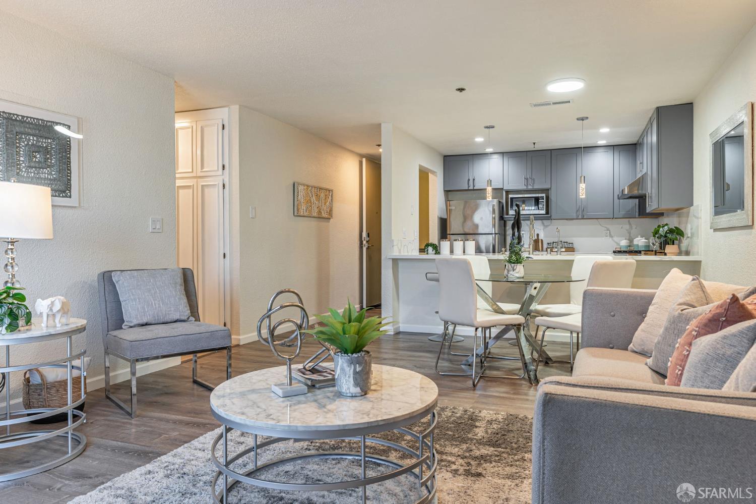 Detail Gallery Image 9 of 36 For 1396 El Camino Real #110,  Millbrae,  CA 94030 - 2 Beds | 2 Baths