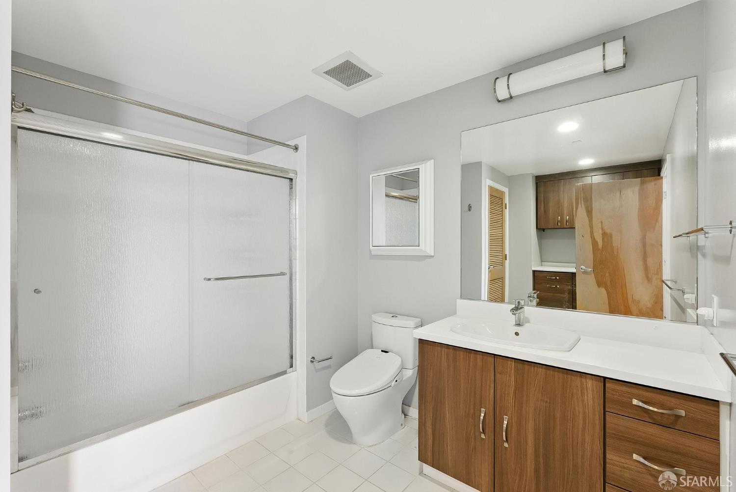 Detail Gallery Image 6 of 17 For 5800 3rd St #1401,  San Francisco,  CA 94124 - 1 Beds | 1 Baths