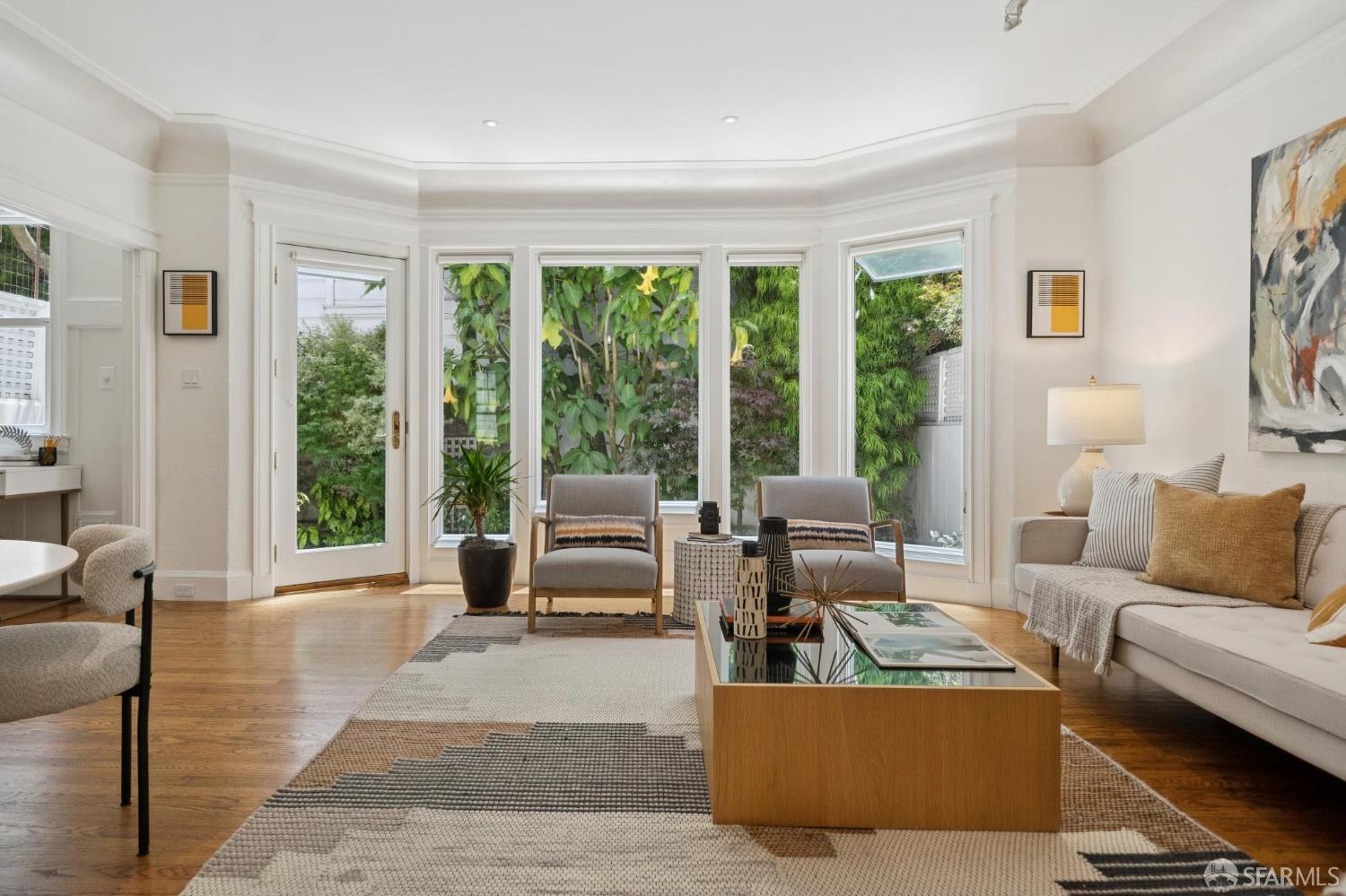 Photo #4: 425056478 Listing 