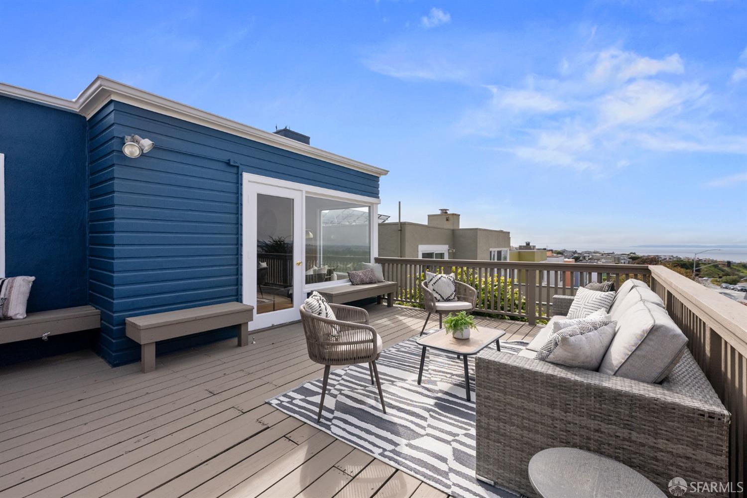 Detail Gallery Image 11 of 54 For 245 Skyline Dr, Daly City,  CA 94015 - 2 Beds | 1 Baths