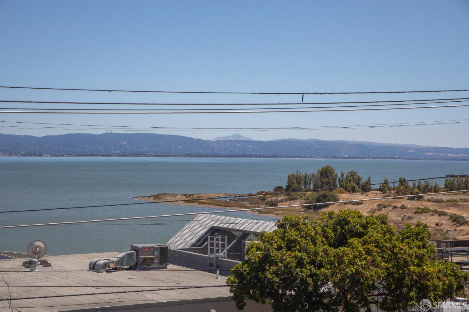 Detail Gallery Image 30 of 98 For 939 Innes Ave, San Francisco,  CA 94124 - 2 Beds | 2 Baths