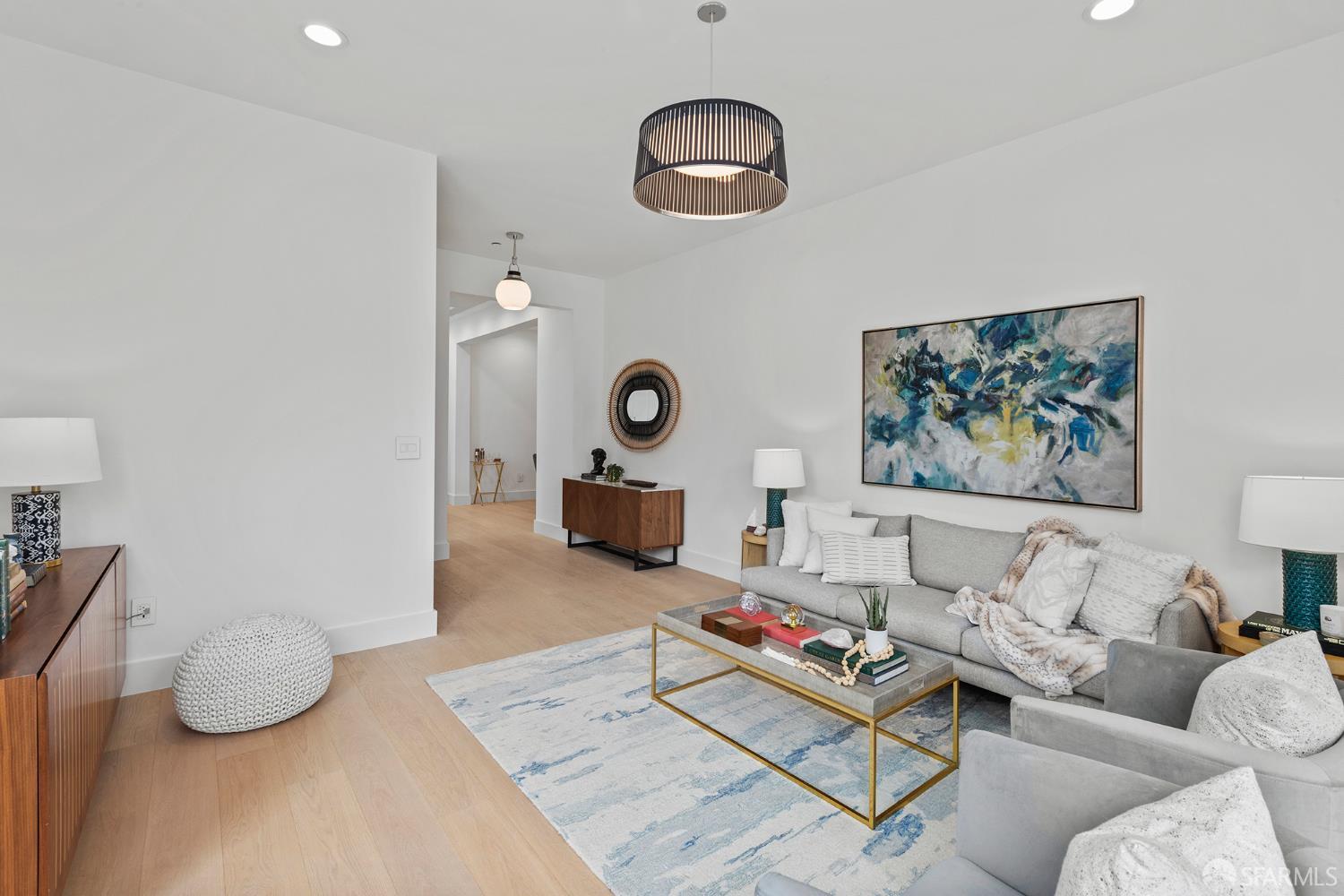 Photo #6: 425056246 Listing 