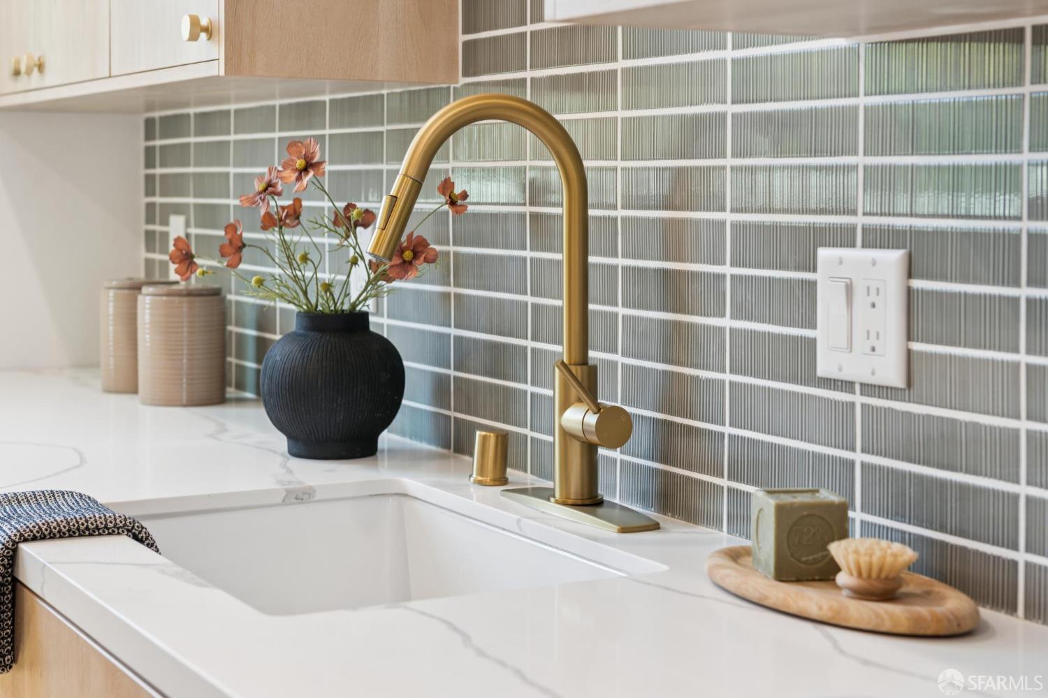 Detail Gallery Image 24 of 83 For 284 Allison St, San Francisco,  CA 94112 - 3 Beds | 2 Baths