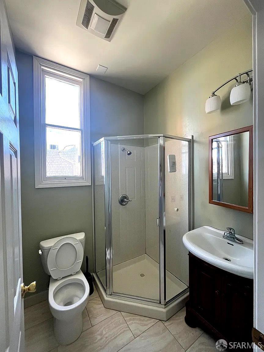 Detail Gallery Image 5 of 19 For 3173 21st St, San Francisco,  CA 94110 - – Beds | – Baths
