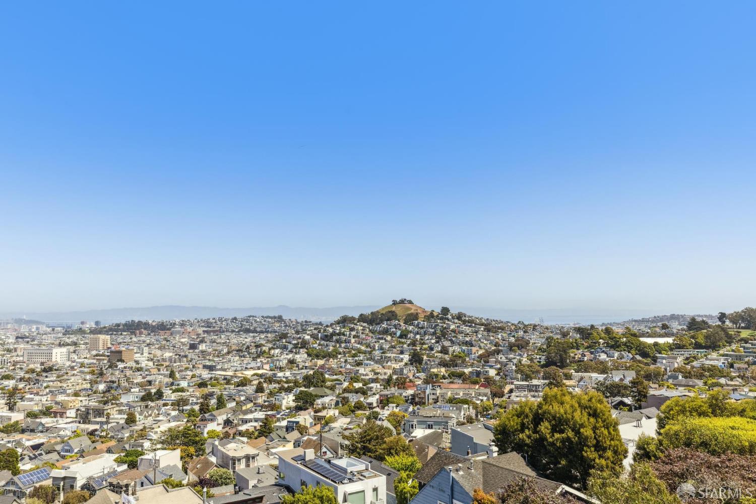 Detail Gallery Image 6 of 62 For 39 Miguel St, San Francisco,  CA 94131 - 4 Beds | 3/2 Baths