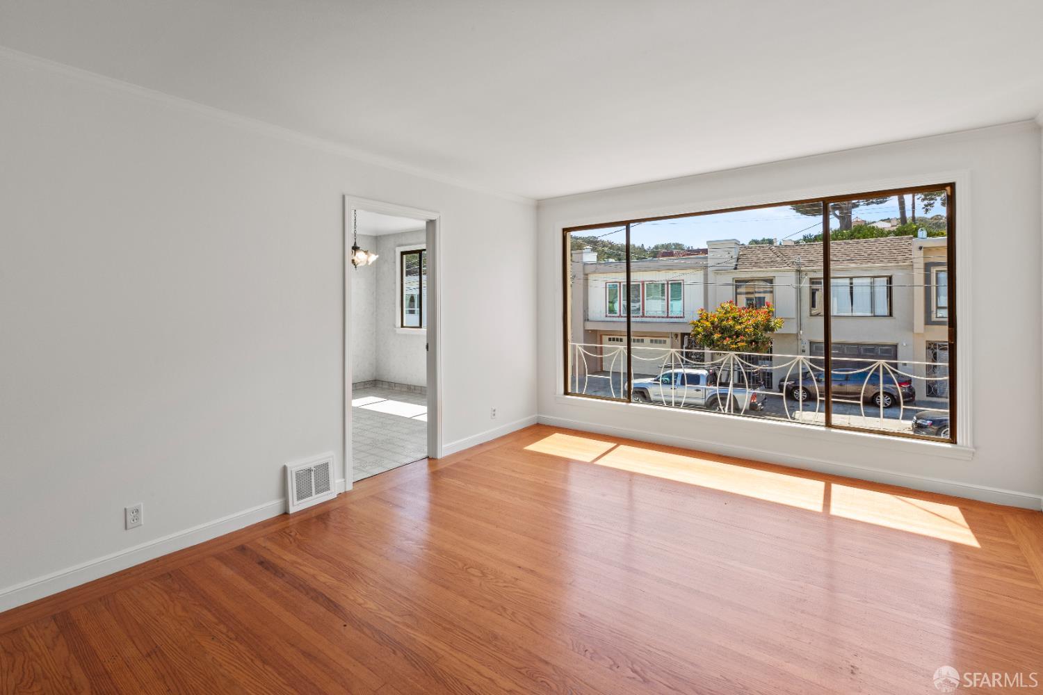 Detail Gallery Image 5 of 93 For 369 Princeton St, San Francisco,  CA 94134 - 4 Beds | 2 Baths