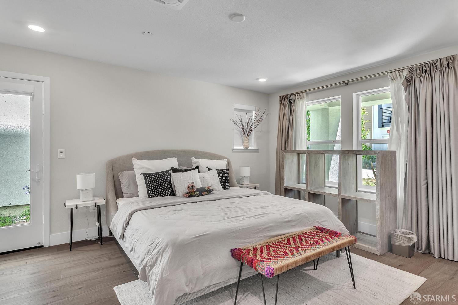 Detail Gallery Image 25 of 37 For 2821 San Jacinto Ln, Alameda,  CA 94501 - 4 Beds | 3/1 Baths