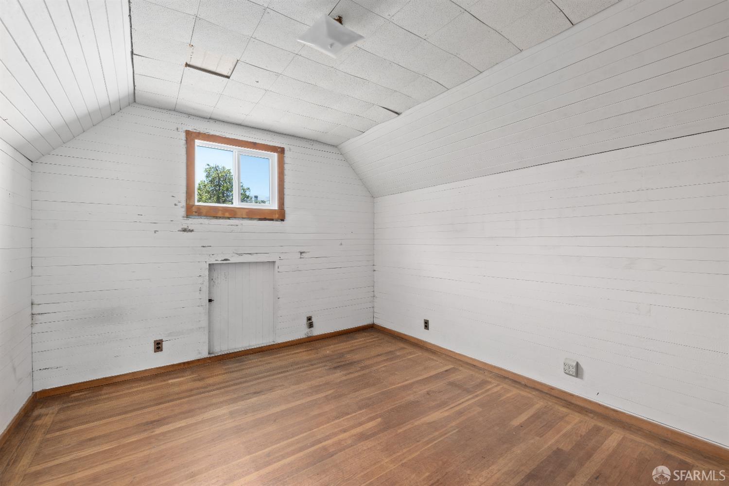 Detail Gallery Image 11 of 19 For 3250 Folsom St, San Francisco,  CA 94110 - 3 Beds | 1 Baths