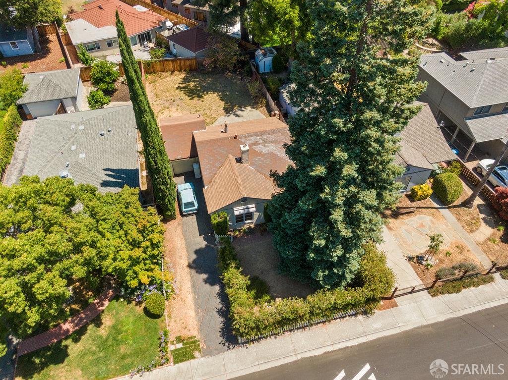 Detail Gallery Image 49 of 99 For 1304 Orange Ave, Menlo Park,  CA 94025 - 2 Beds | 1 Baths