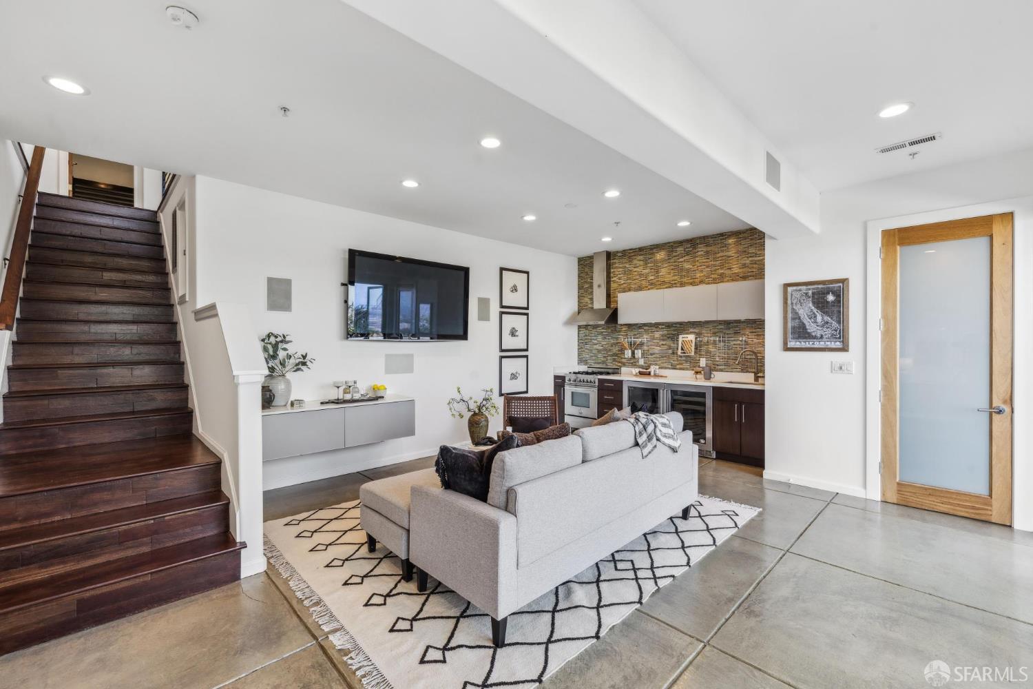 Detail Gallery Image 50 of 62 For 39 Miguel St, San Francisco,  CA 94131 - 4 Beds | 3/2 Baths