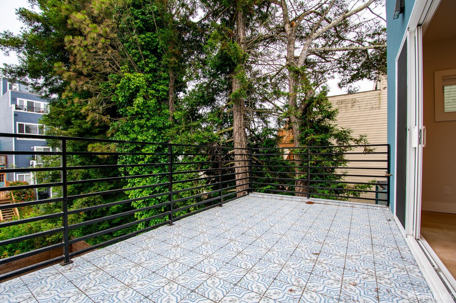 Detail Gallery Image 10 of 21 For 436 20th Ave, San Francisco,  CA 94121 - 2 Beds | 2/1 Baths