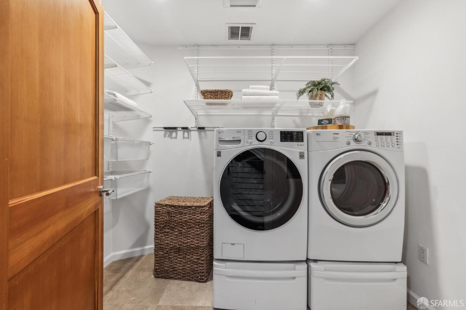 Detail Gallery Image 37 of 62 For 39 Miguel St, San Francisco,  CA 94131 - 4 Beds | 3/2 Baths
